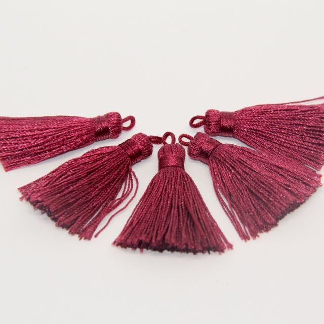 Garnet - Tassel